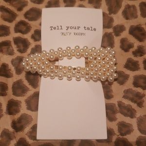 Trendy Small Pearl Barrette Hair Clip Accessory
